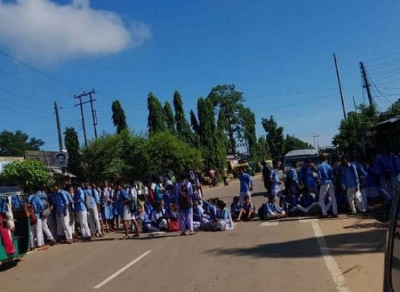Teachers’ Crisis : Students blocked National Highway seeking more numbers of Teachers in Sabroom Kalachera Teachers’ Crisis : Students blocked National Highway seeking more numbers of Teachers in Sabroom Kalachera